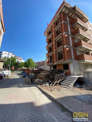54-ÇAYIROVA YENİMAHALLE’DE MERKEZİ KONUMDA